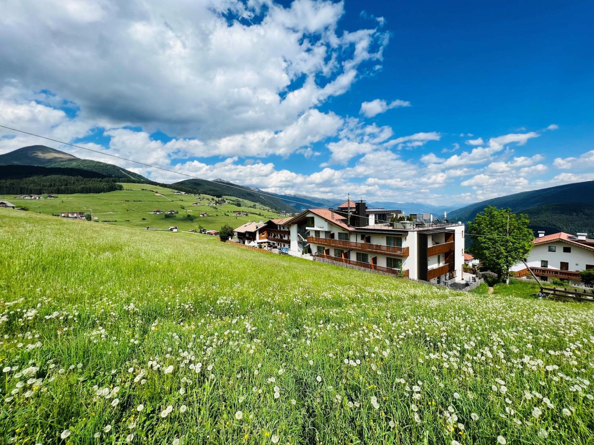 Hotel Kristall Meransen Exteriör bild