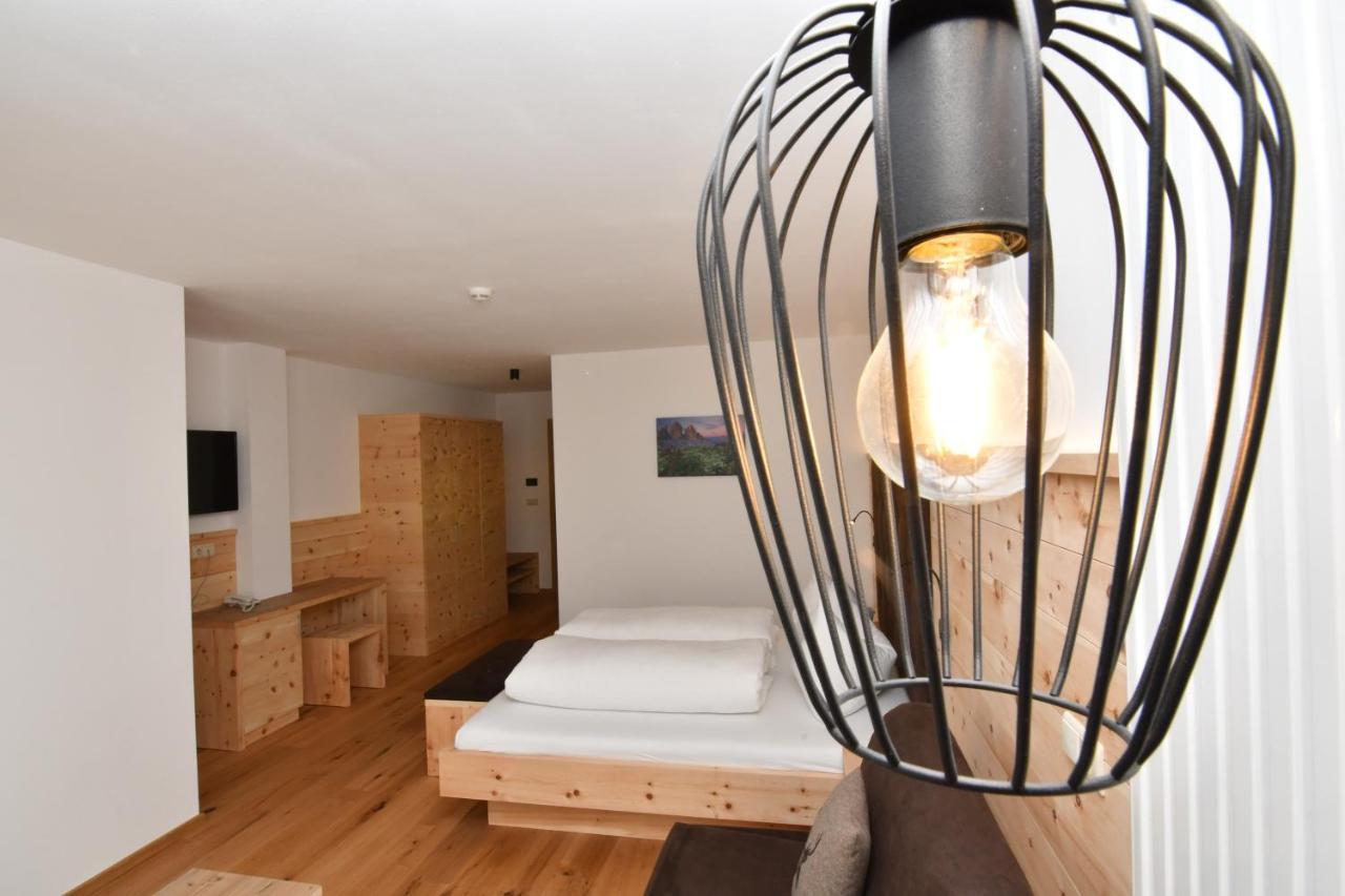 Hotel Kristall Meransen Exteriör bild